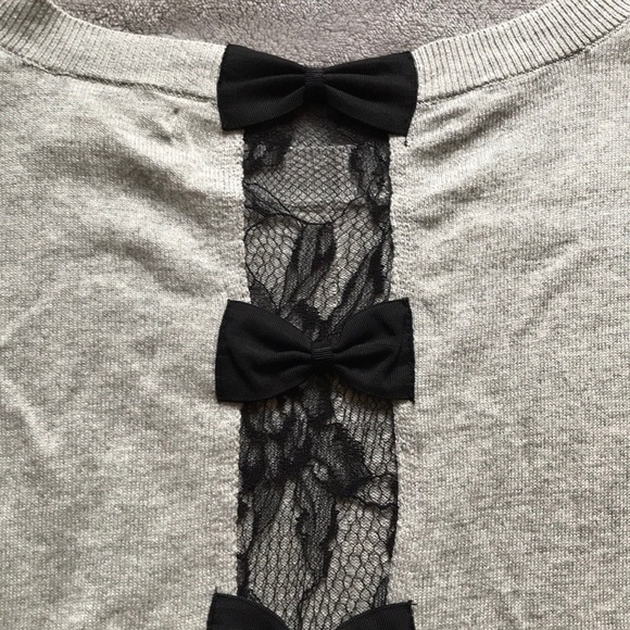 NWOT Lauren Conrad Lace Bow Sweater - Picture 4 of 6